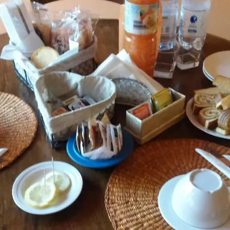 Orange House فارينا