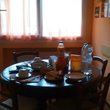 فندق مبيت وإفطار Orange House فارينا