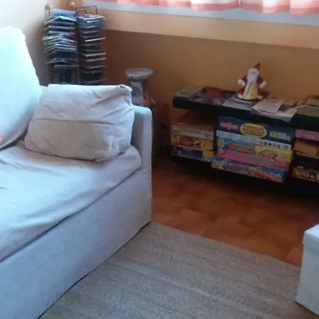 Orange House לינה וארוחת בוקר ורנה