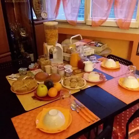 Orange House ורנה